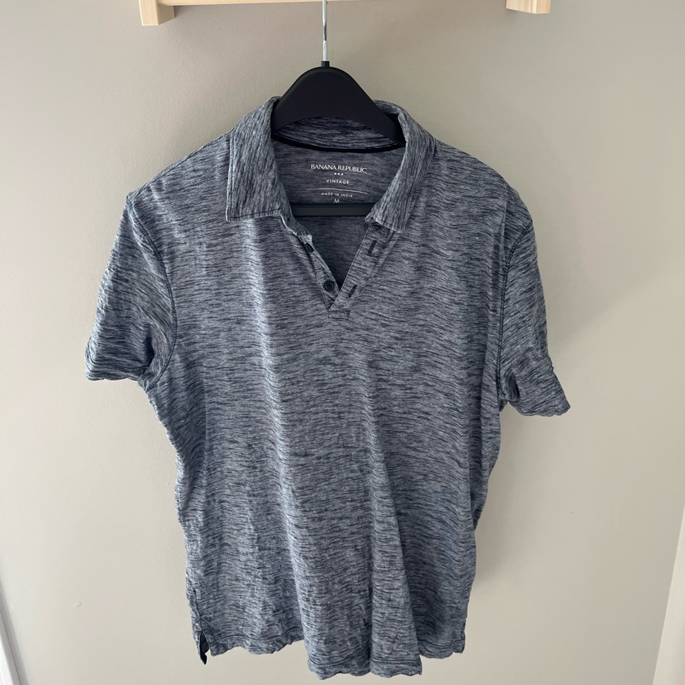 Banana republic men’s polo. Size medium. Gray
